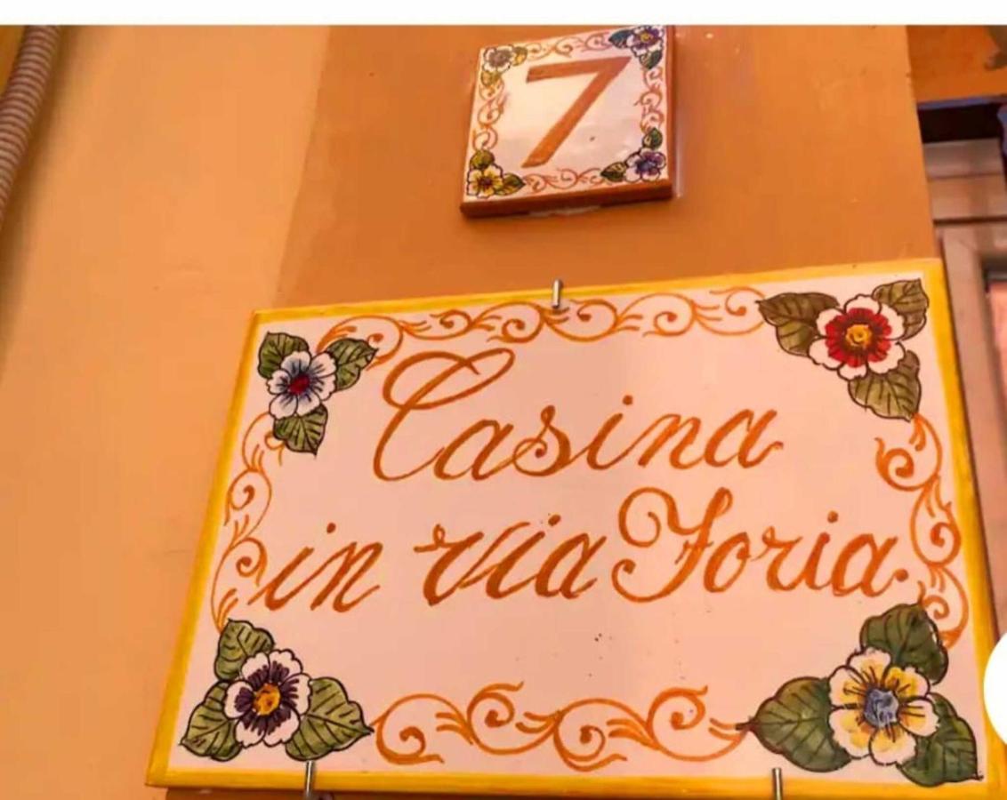 Casina Via Foria Bed & Breakfast